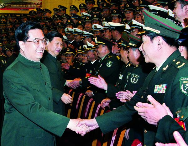 2011年12月6日，胡锦涛会见全军装备工作会议代表