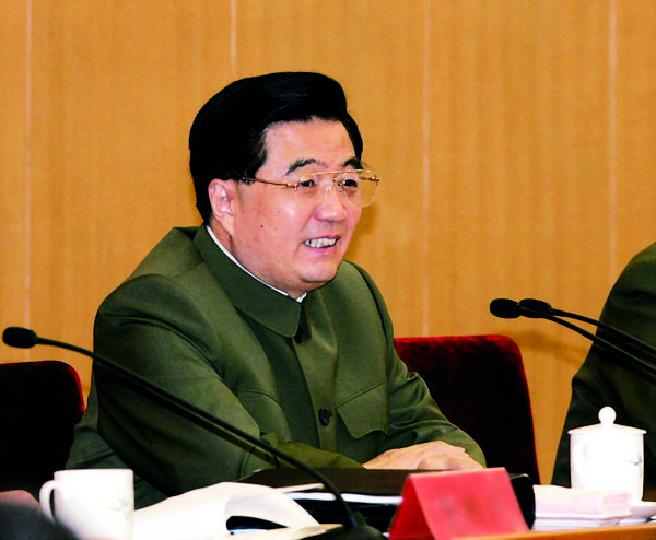 2006年6月27日，胡锦涛在全军军事训练工作会议上发表重要讲话