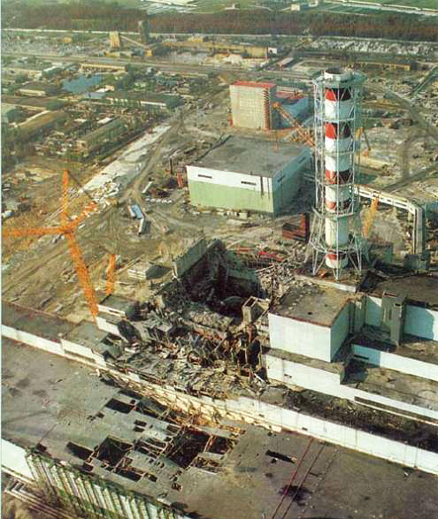 爆炸后的切尔诺贝利核电站